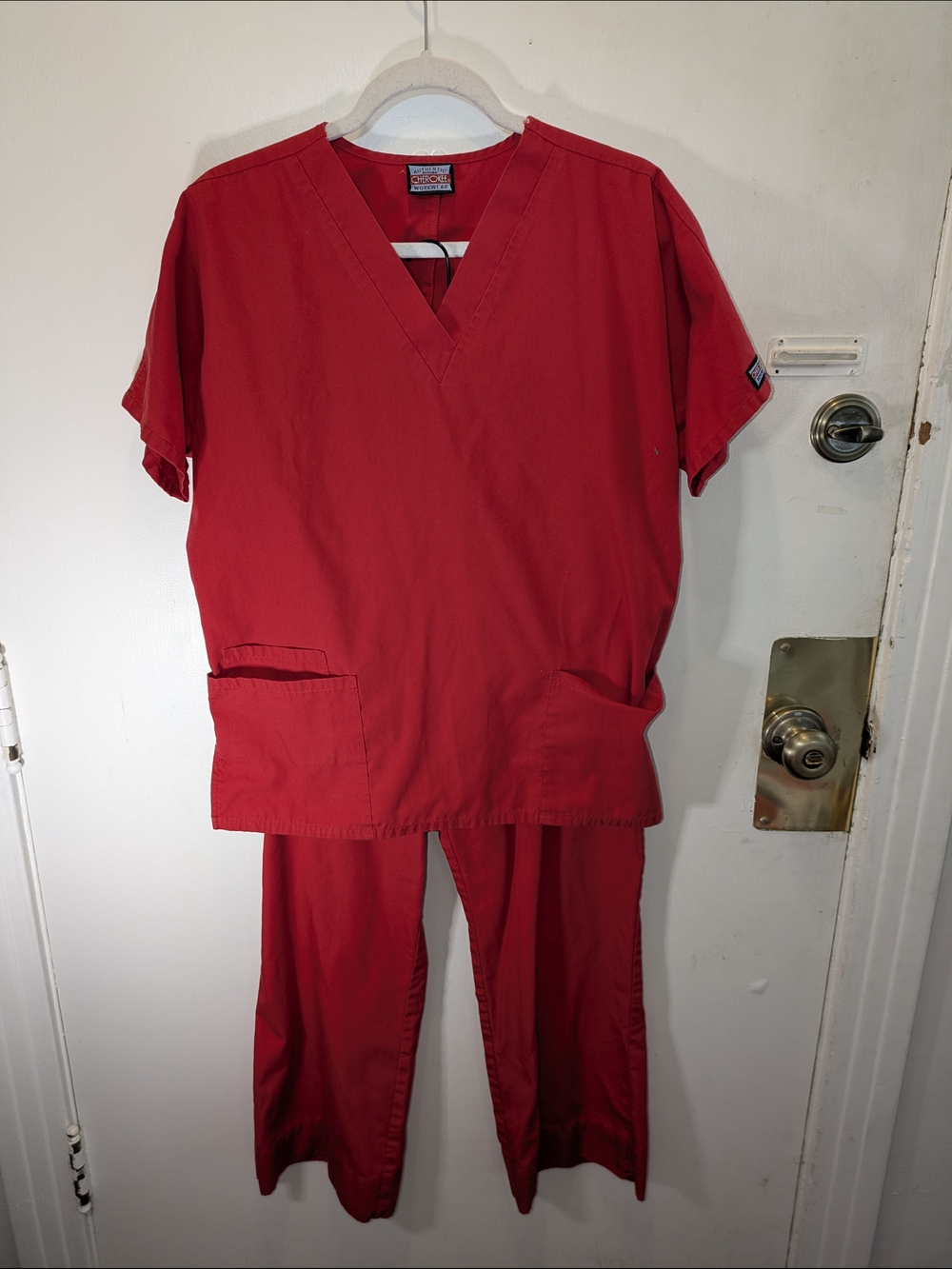 Cherokee Red V-Neck Scrub Set Size Small - EUC